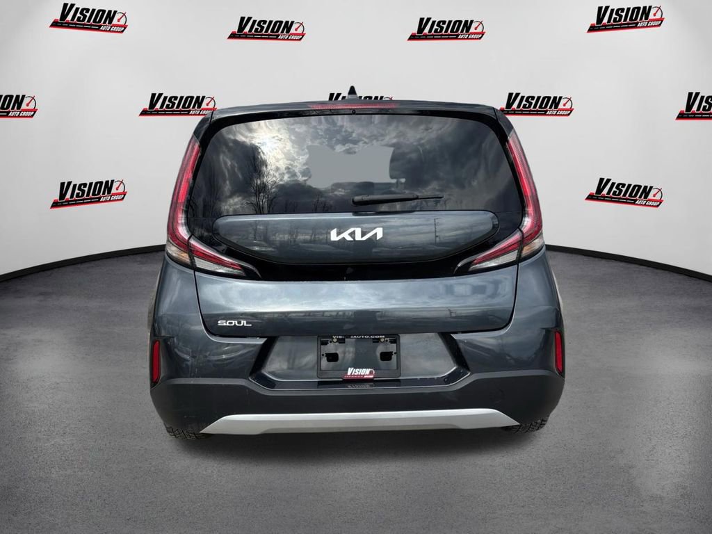 Used 2023 Kia Soul LX image 6