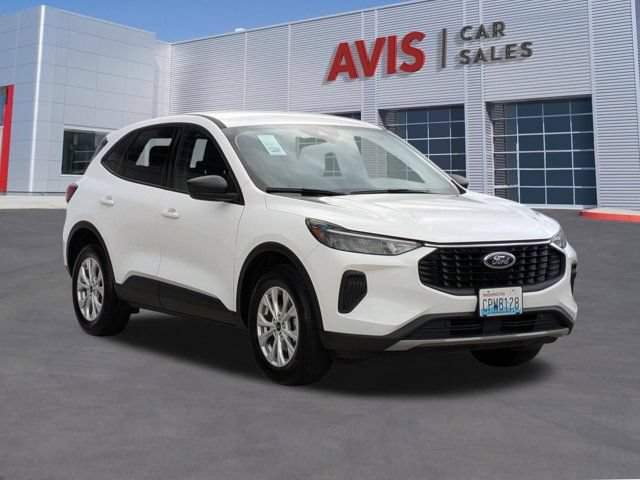 Used 2025 Ford Escape Active AWD/4WD image 3