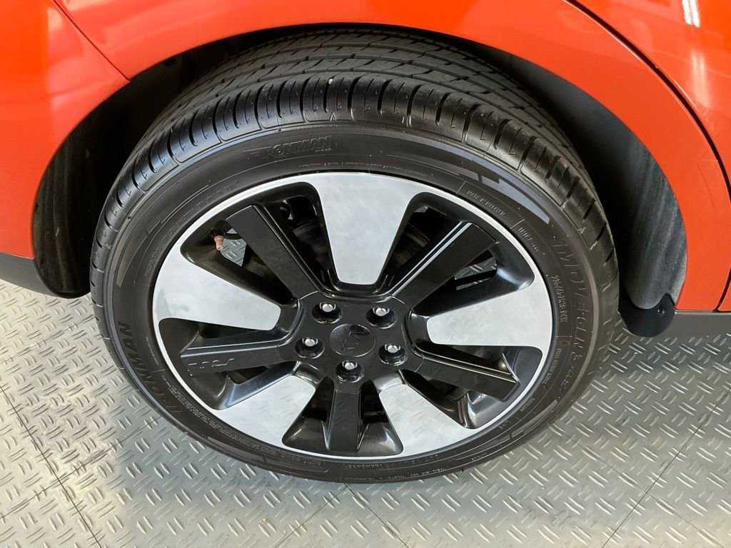 Used 2018 Kia Soul + image 38