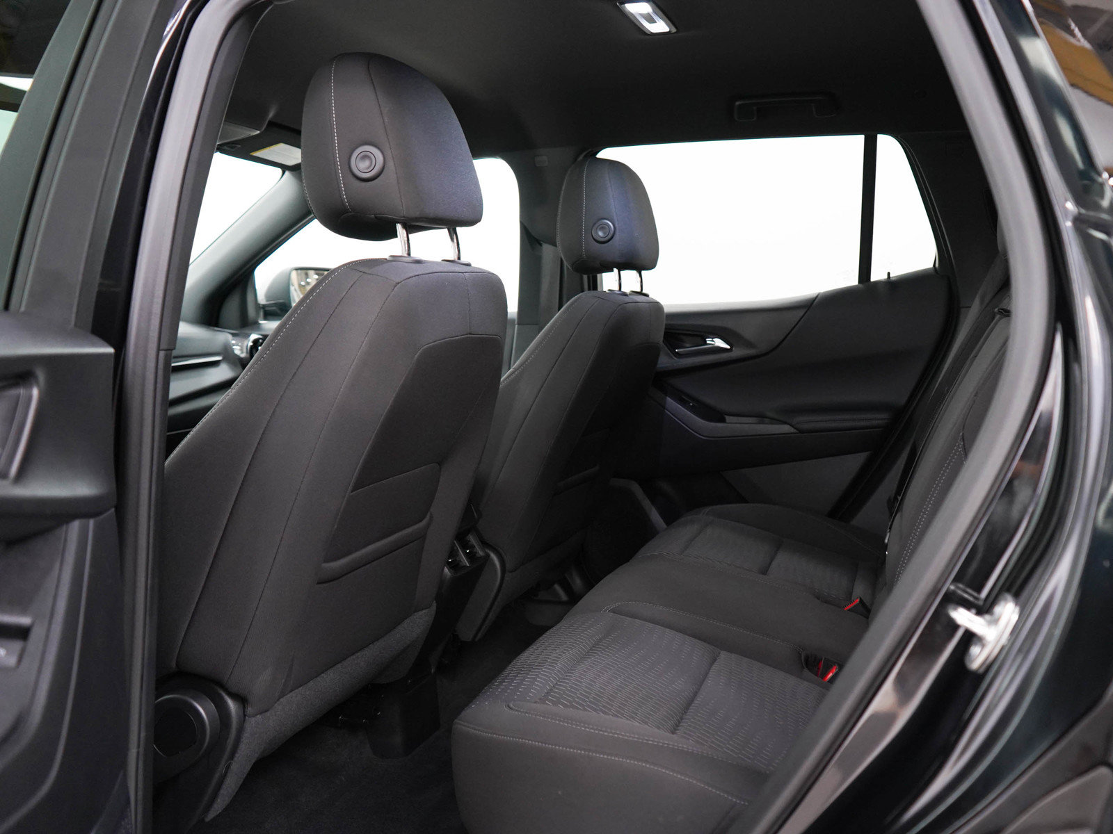Used 2025 Chevrolet Equinox LT w/ Safety and Technology Package AWD/4WD image 17
