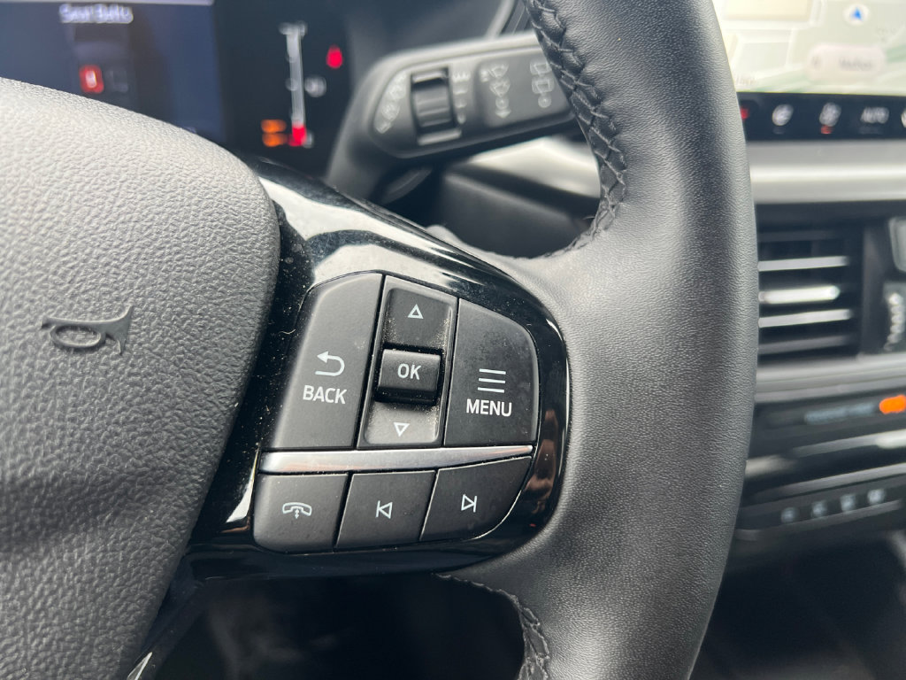 Used 2023 Ford Escape SE FWD image 30