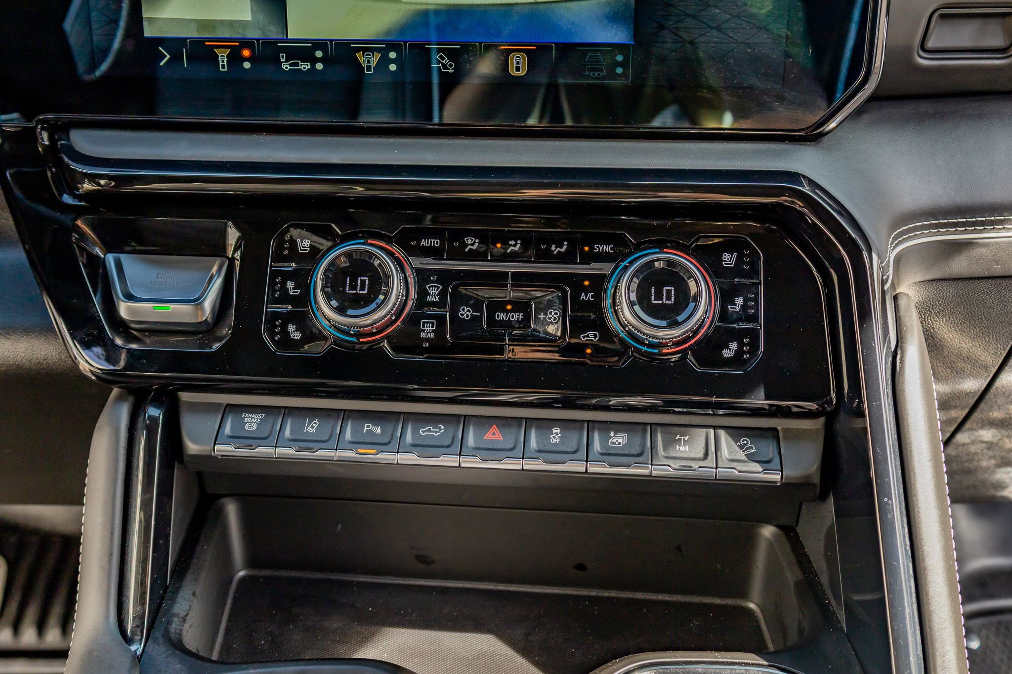 Used 2025 GMC Sierra 2500 AT4X image 26