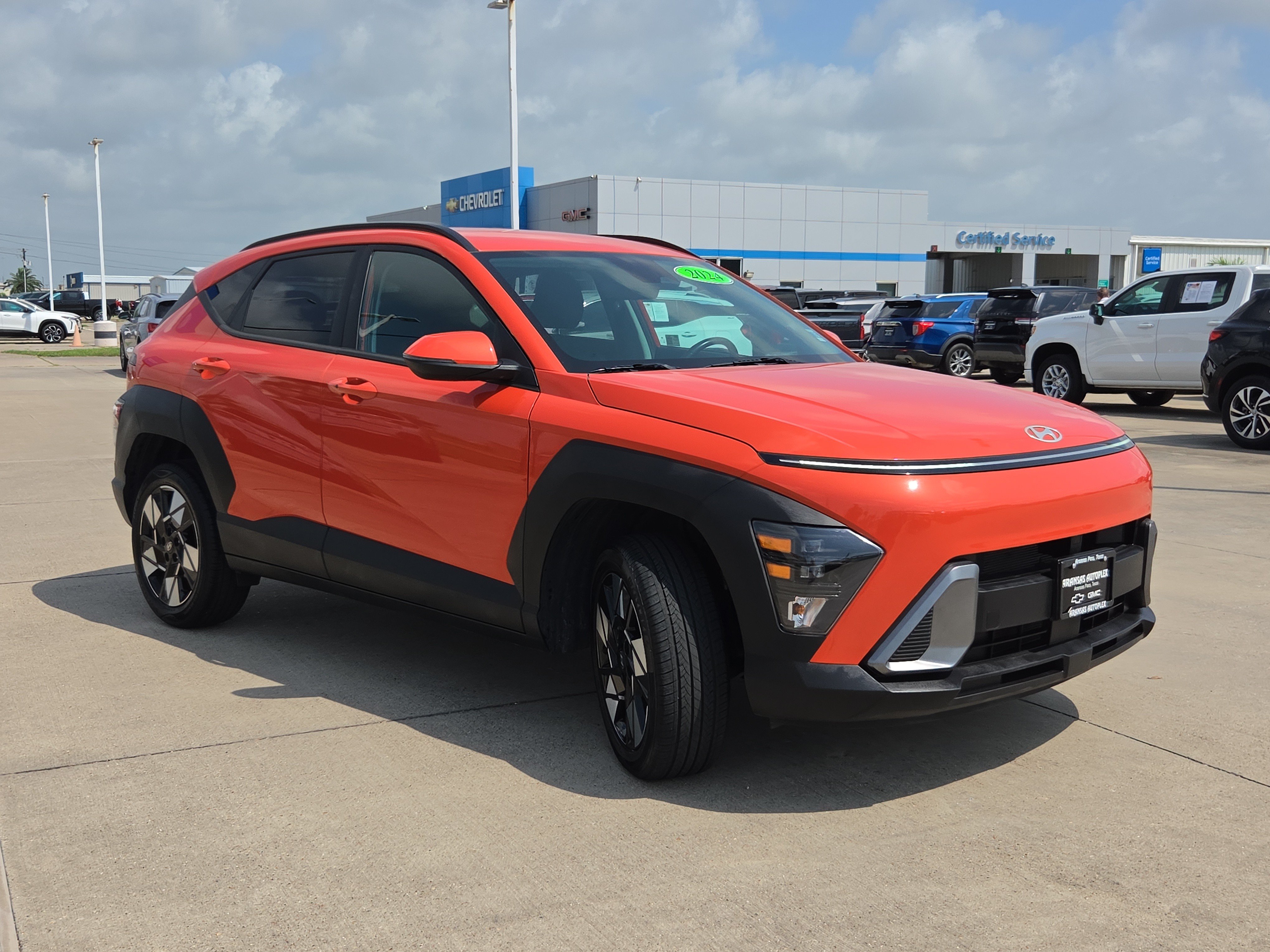 Used 2024 Hyundai Kona SEL AWD/4WD image 3