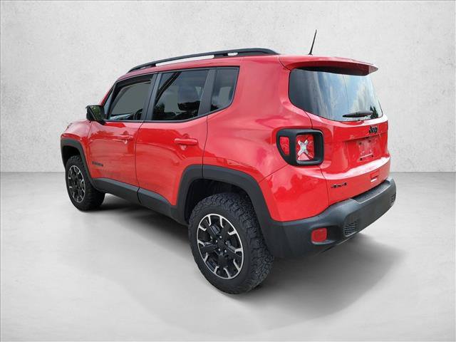 Used 2023 Jeep Renegade Latitude w/ Sun/Sound Group AWD/4WD image 7