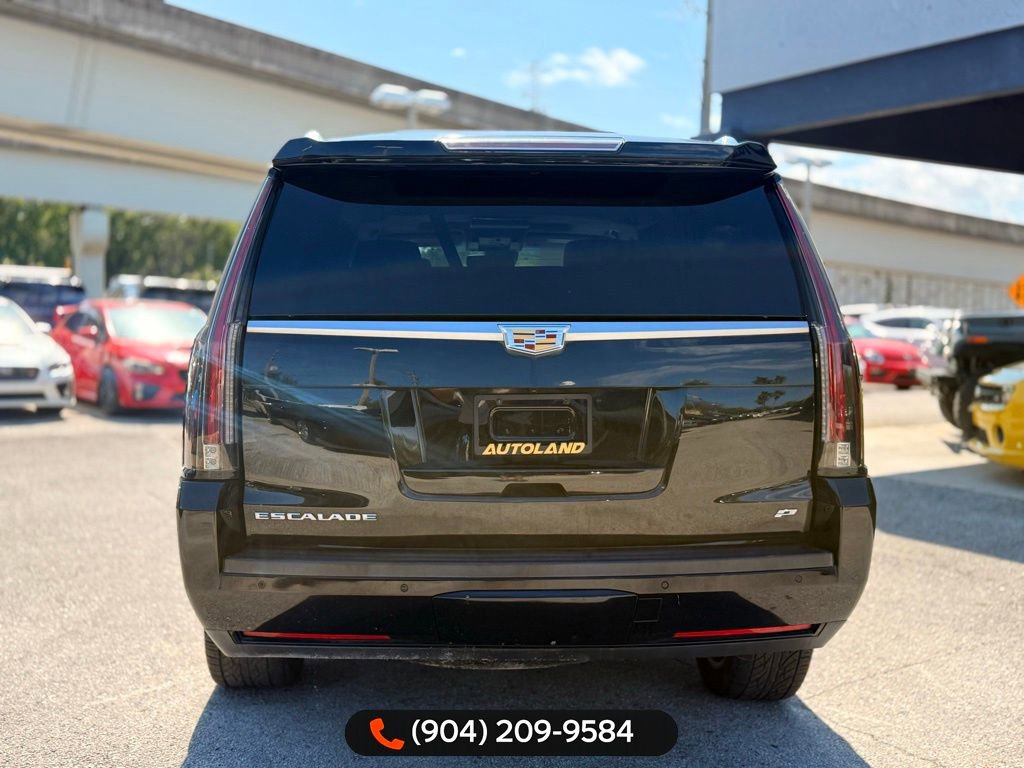 Used 2015 Cadillac Escalade Platinum image 4