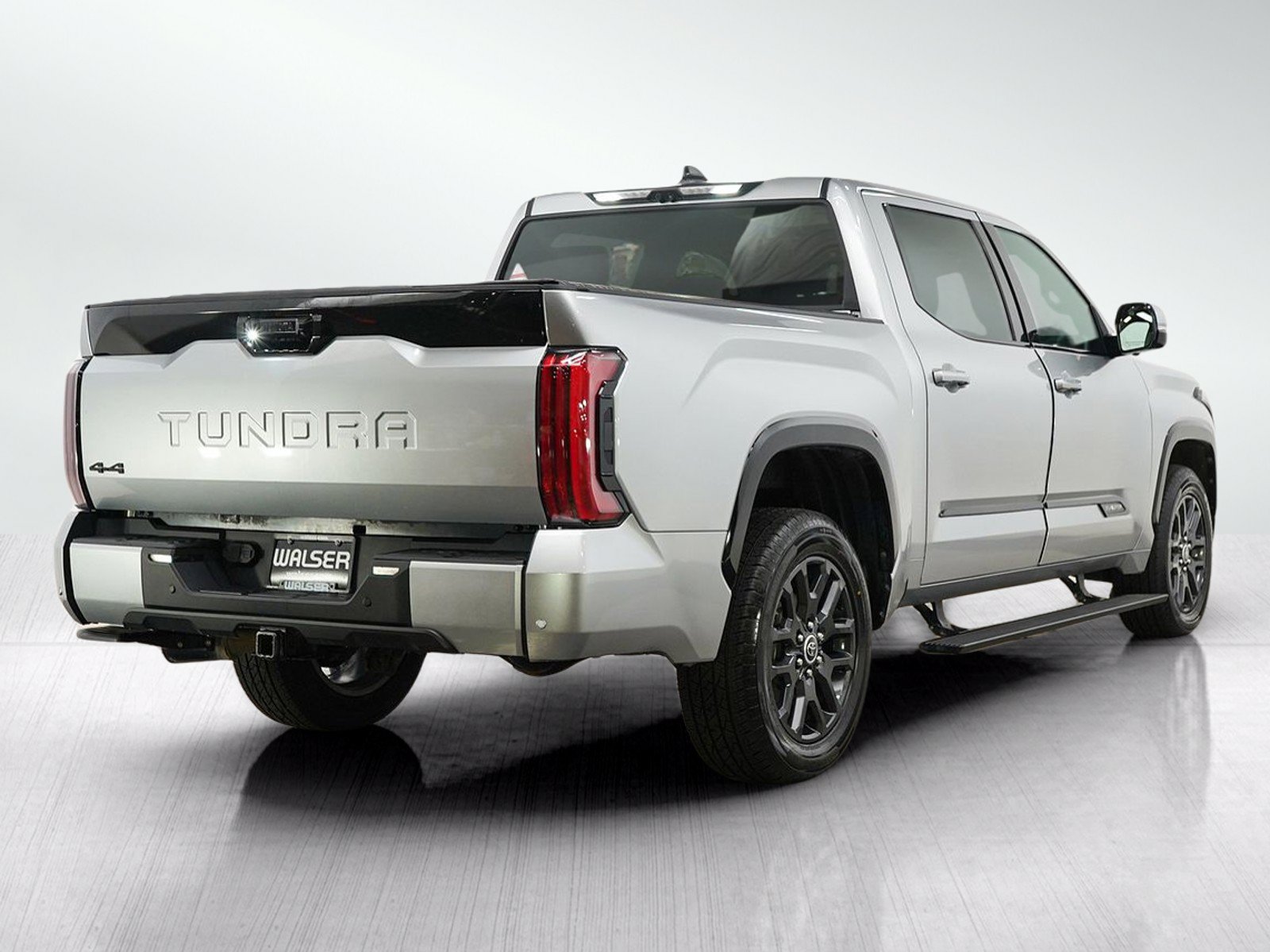 Used 2023 Toyota Tundra Platinum AWD/4WD image 7