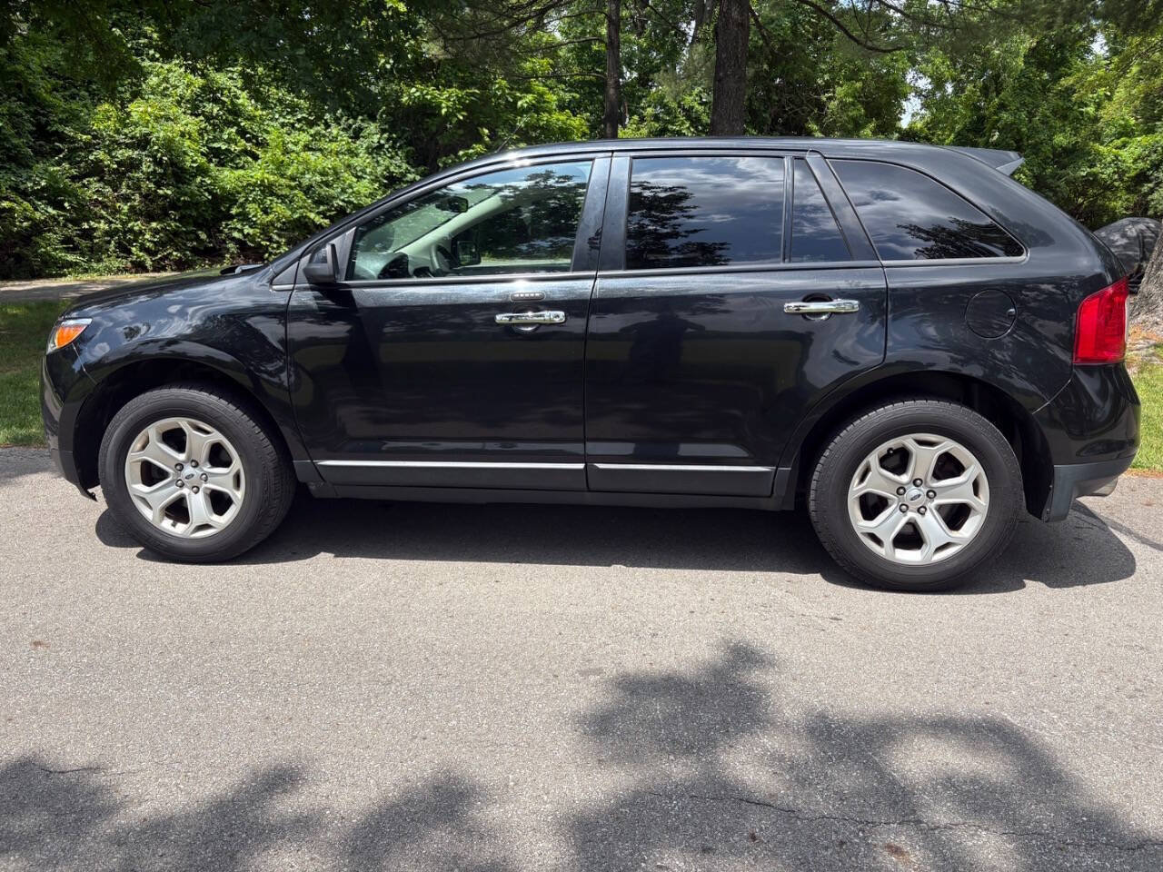 Used 2011 Ford Edge SEL w/ 202A Rapid Spec Order Code AWD/4WD image 4