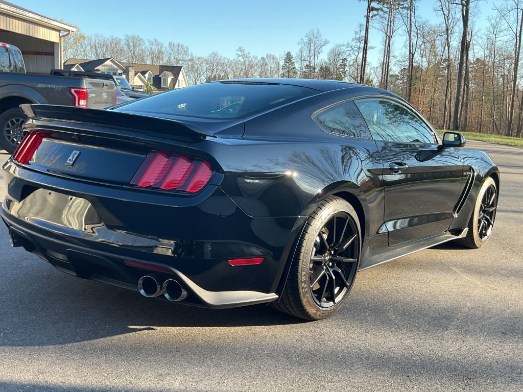Used 2016 Ford Mustang Shelby GT350 w/ Track Package image 11