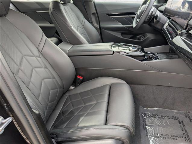 Certified 2025 BMW 530i RWD image 22