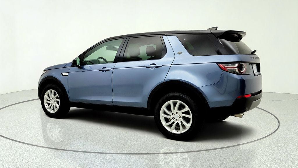 Used 2018 Land Rover Discovery Sport HSE AWD/4WD image 7