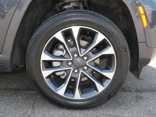 Used 2024 Jeep Grand Cherokee Overland AWD/4WD image 13