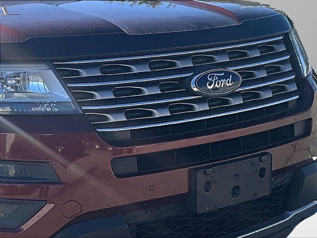 Used 2016 Ford Explorer XLT w/ Equipment Group 202A AWD/4WD image 30