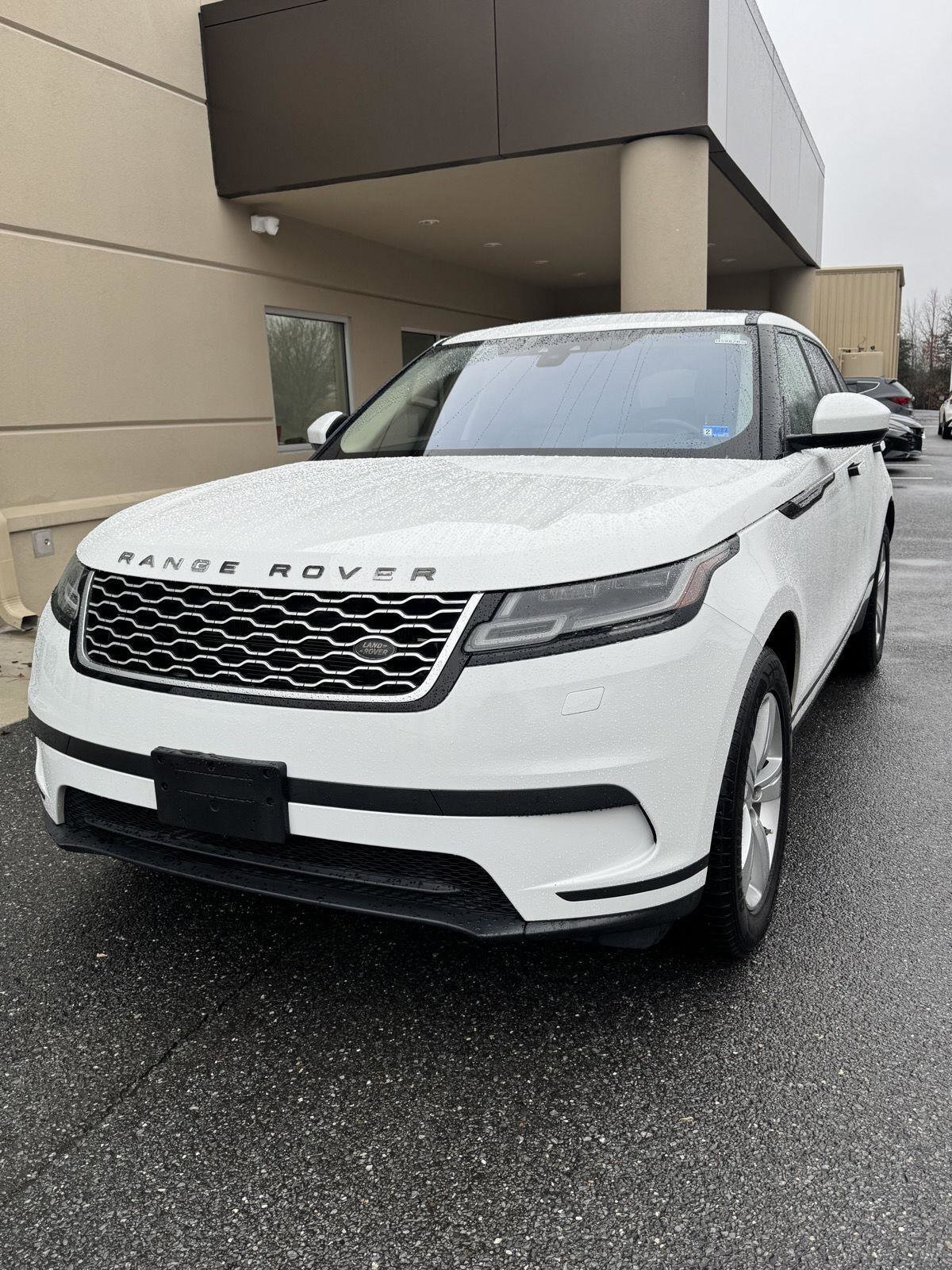 Used 2018 Land Rover Range Rover Velar S image 2