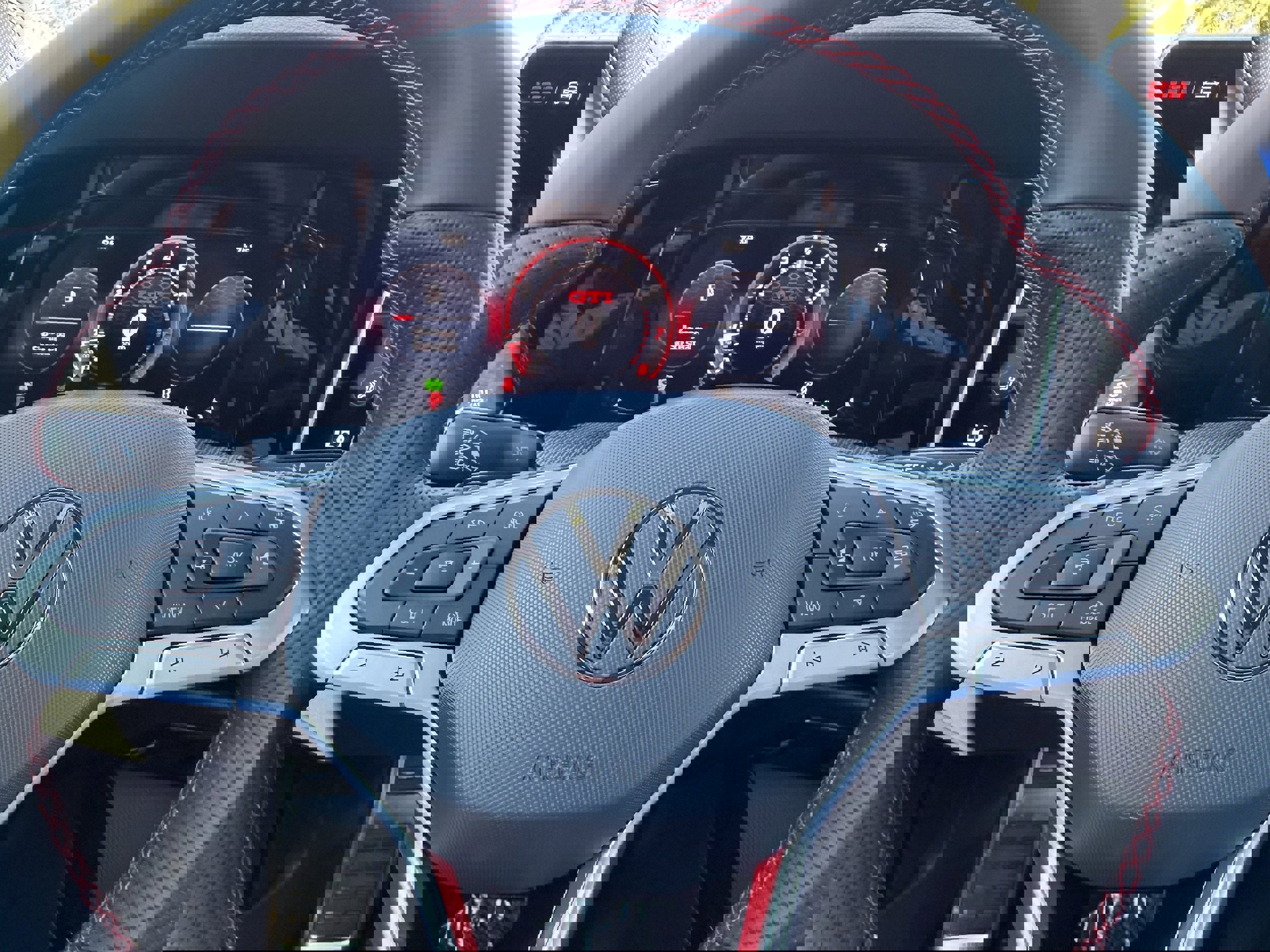 New 2026 Volkswagen GTI SE image 30