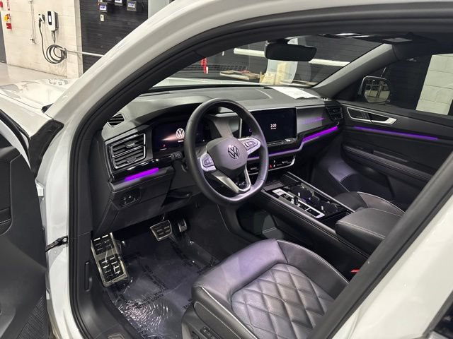 Used 2026 Volkswagen Atlas Cross Sport SEL Premium R-Line AWD/4WD image 13