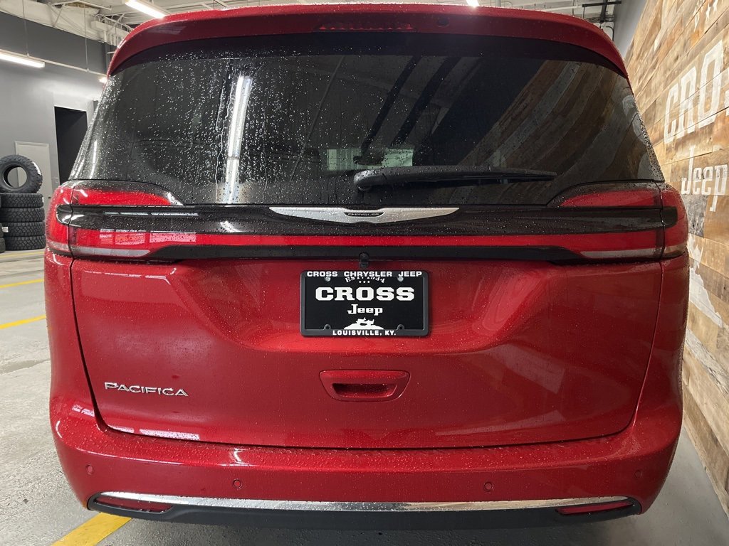 New 2026 Chrysler Pacifica Select image 55