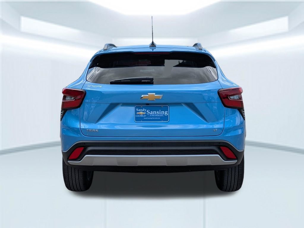 Used 2026 Chevrolet Trax LT w/ Driver Confidence Package FWD image 5