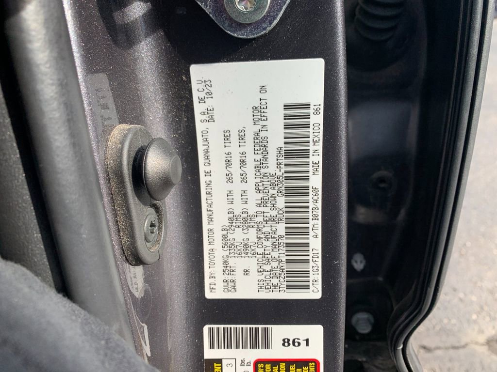 Used 2023 Toyota Tacoma TRD Off-Road image 32