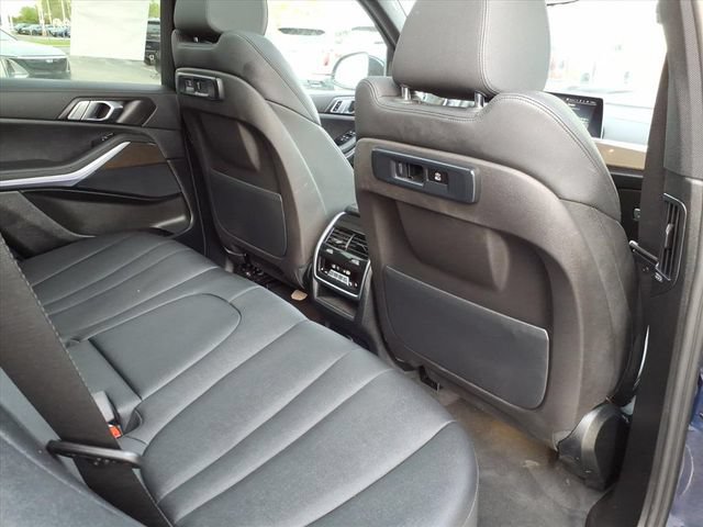 Used 2022 BMW X5 xDrive40i w/ Premium Package AWD/4WD image 25