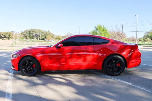 Used 2015 Ford Mustang EcoBoost image 4