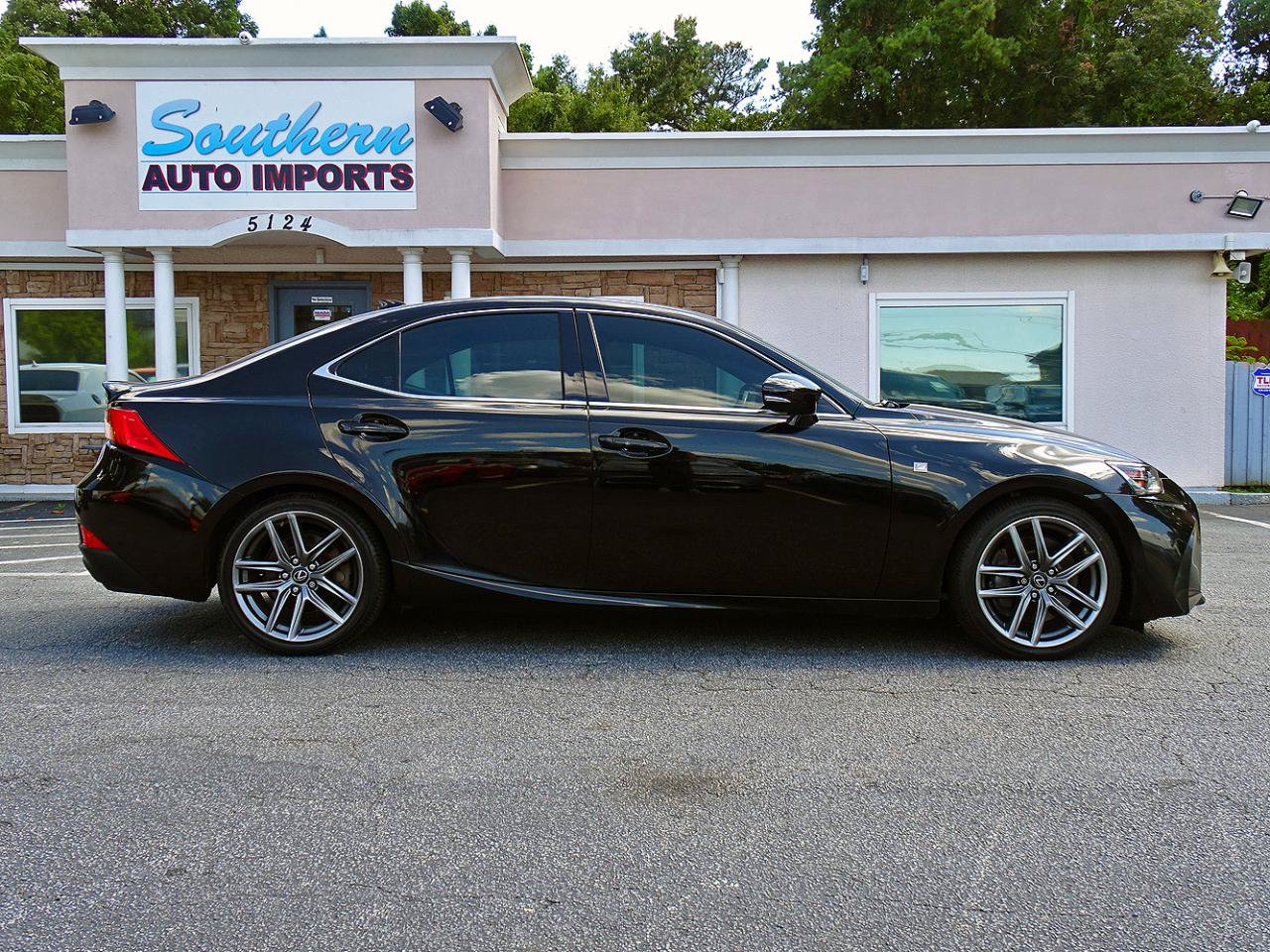 Used 2017 Lexus IS 300 F Sport w/ F Sport Package AWD/4WD image 9