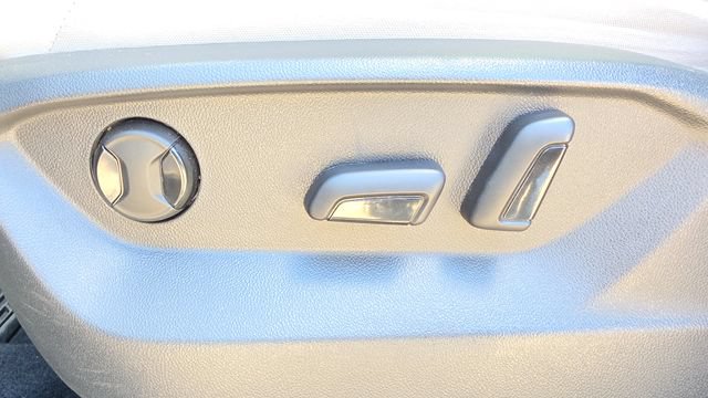 Used 2021 Volkswagen Tiguan SE w/ Panoramic Sunroof Package AWD/4WD image 38