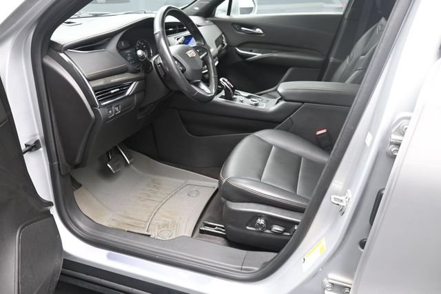 Used 2020 Cadillac XT4 Sport w/ Driver Awareness Package AWD/4WD image 17