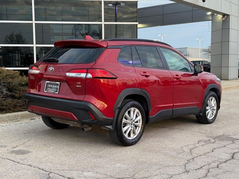 Used 2022 Toyota Corolla Cross LE w/ Moonroof Package video 3