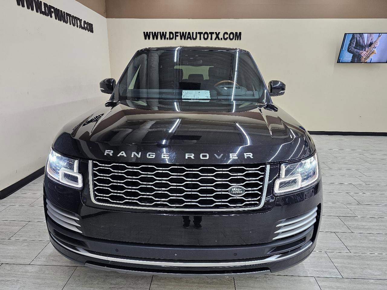 Used 2021 Land Rover Range Rover Long Wheelbase Autobiography image 3