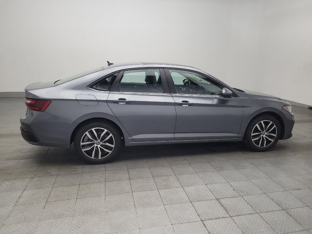 Used 2025 Volkswagen Jetta SE FWD image 10