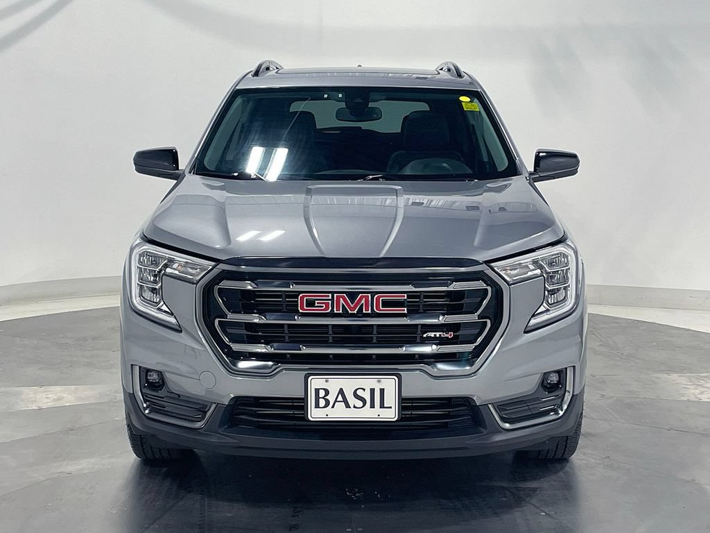 Used 2024 GMC Terrain AT4 AWD/4WD image 30