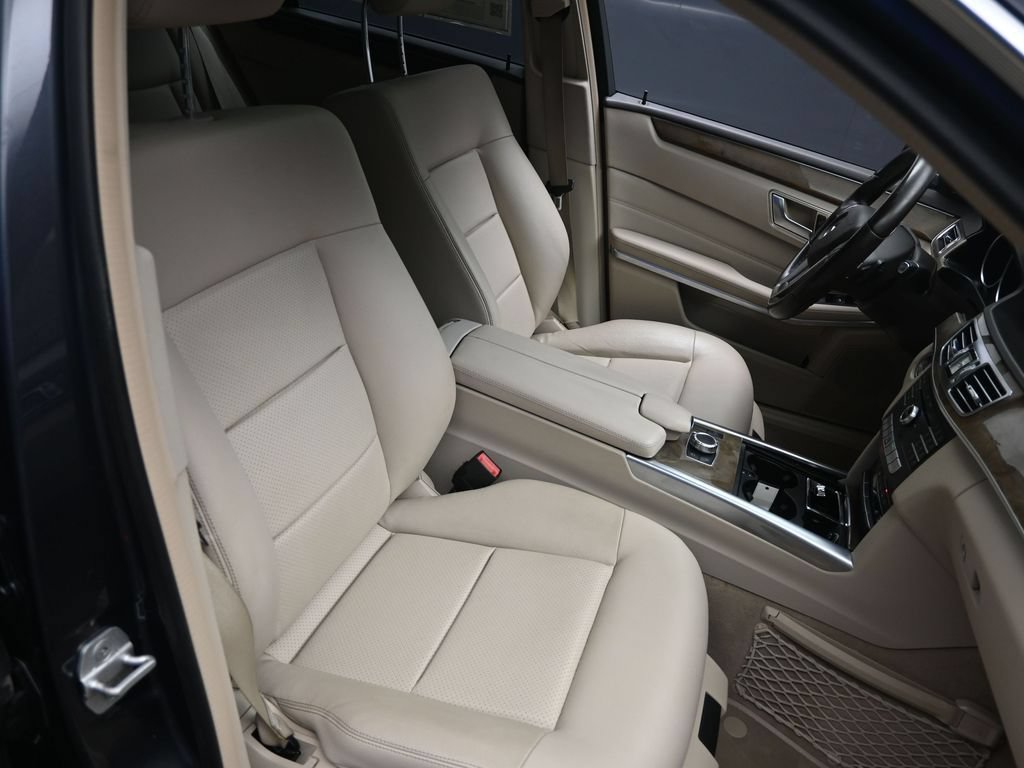 Used 2016 Mercedes-Benz E 350 Sedan image 29