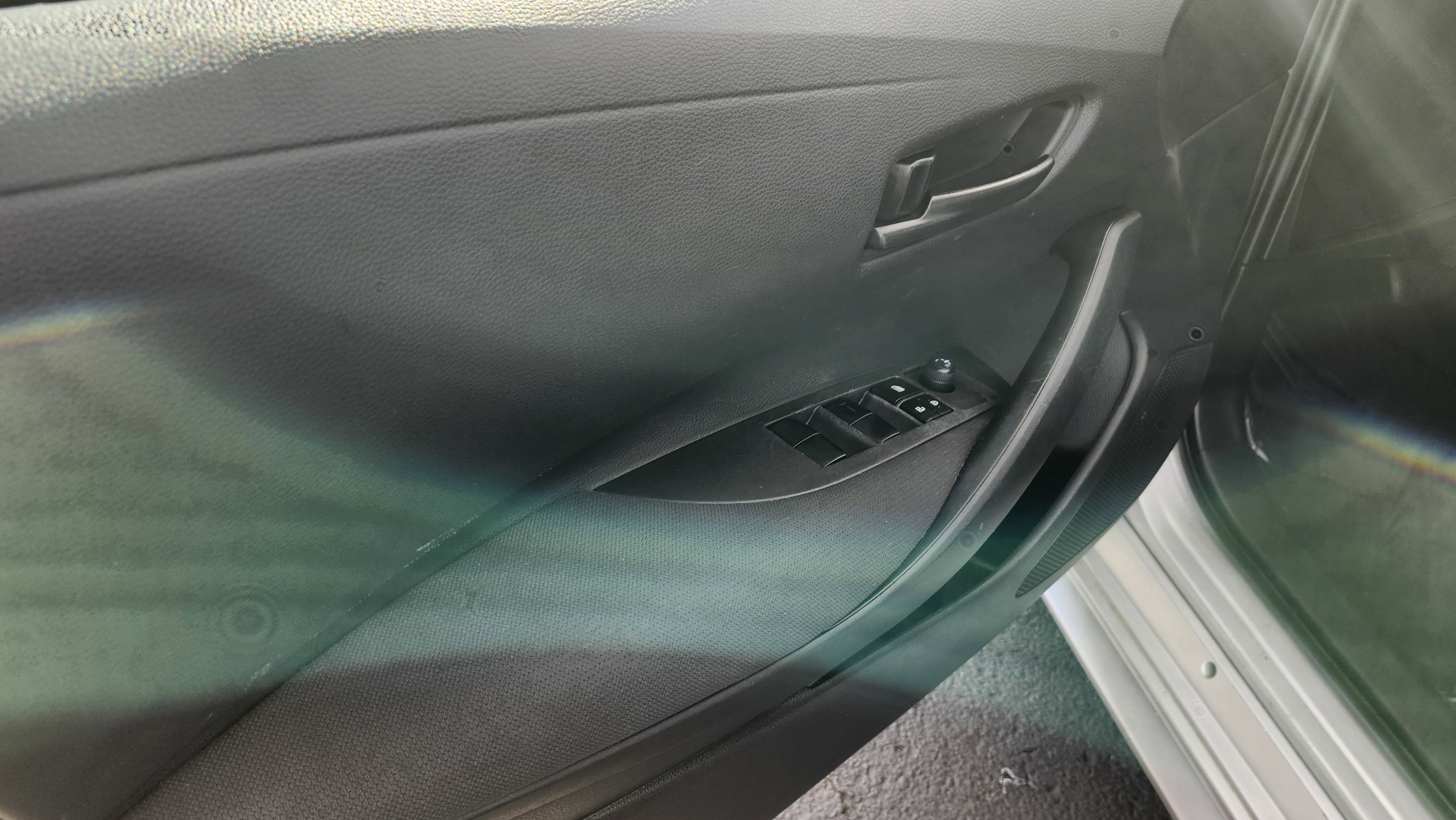 Used 2023 Toyota Corolla LE image 17