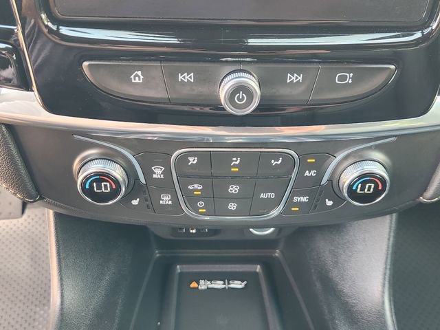 Used 2023 Chevrolet Traverse LT FWD image 18