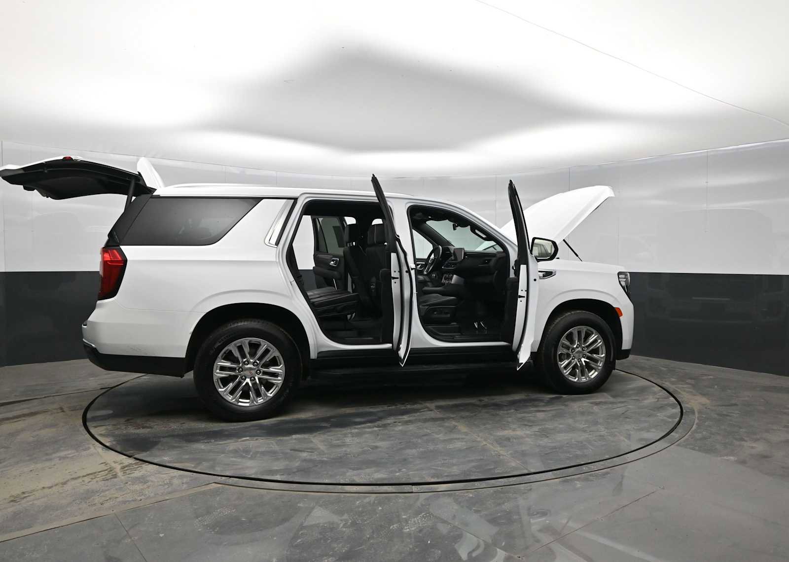 Used 2024 GMC Yukon SLT image 39