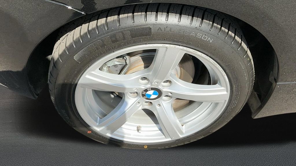 Used 2012 BMW Z4 sDrive28i image 12