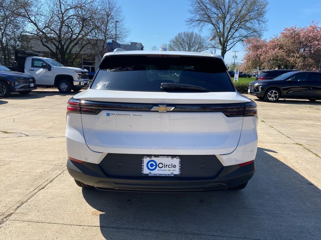 New 2026 Chevrolet Equinox EV LT AWD/4WD image 5