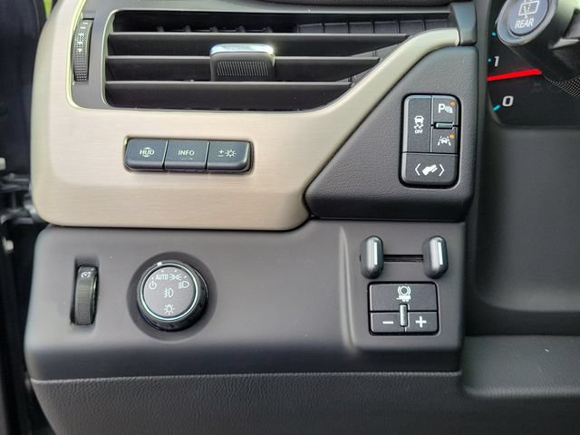 Used 2020 GMC Yukon Denali RWD image 17