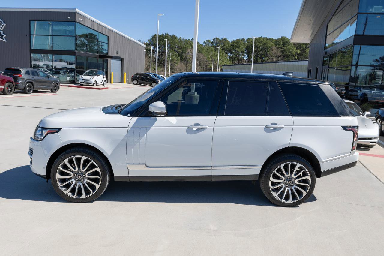 Used 2017 Land Rover Range Rover Autobiography image 2