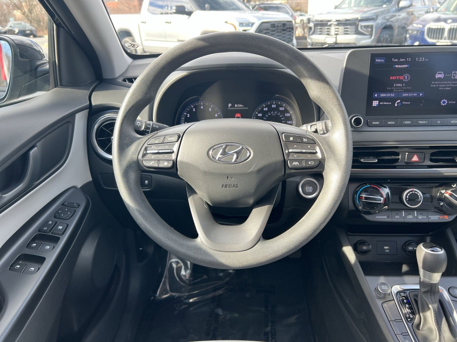 Used 2023 Hyundai Kona SEL w/ Winter Weather Package image 16