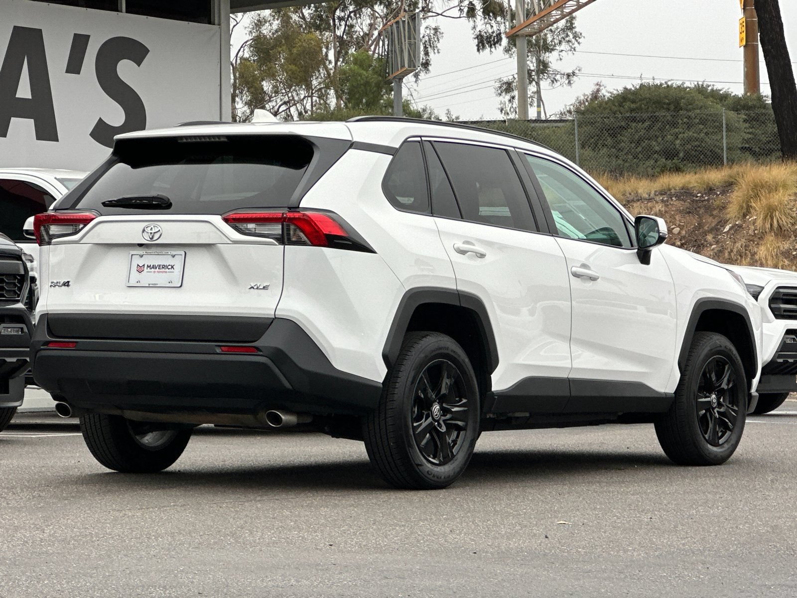 Used 2025 Toyota RAV4 XLE FWD image 5