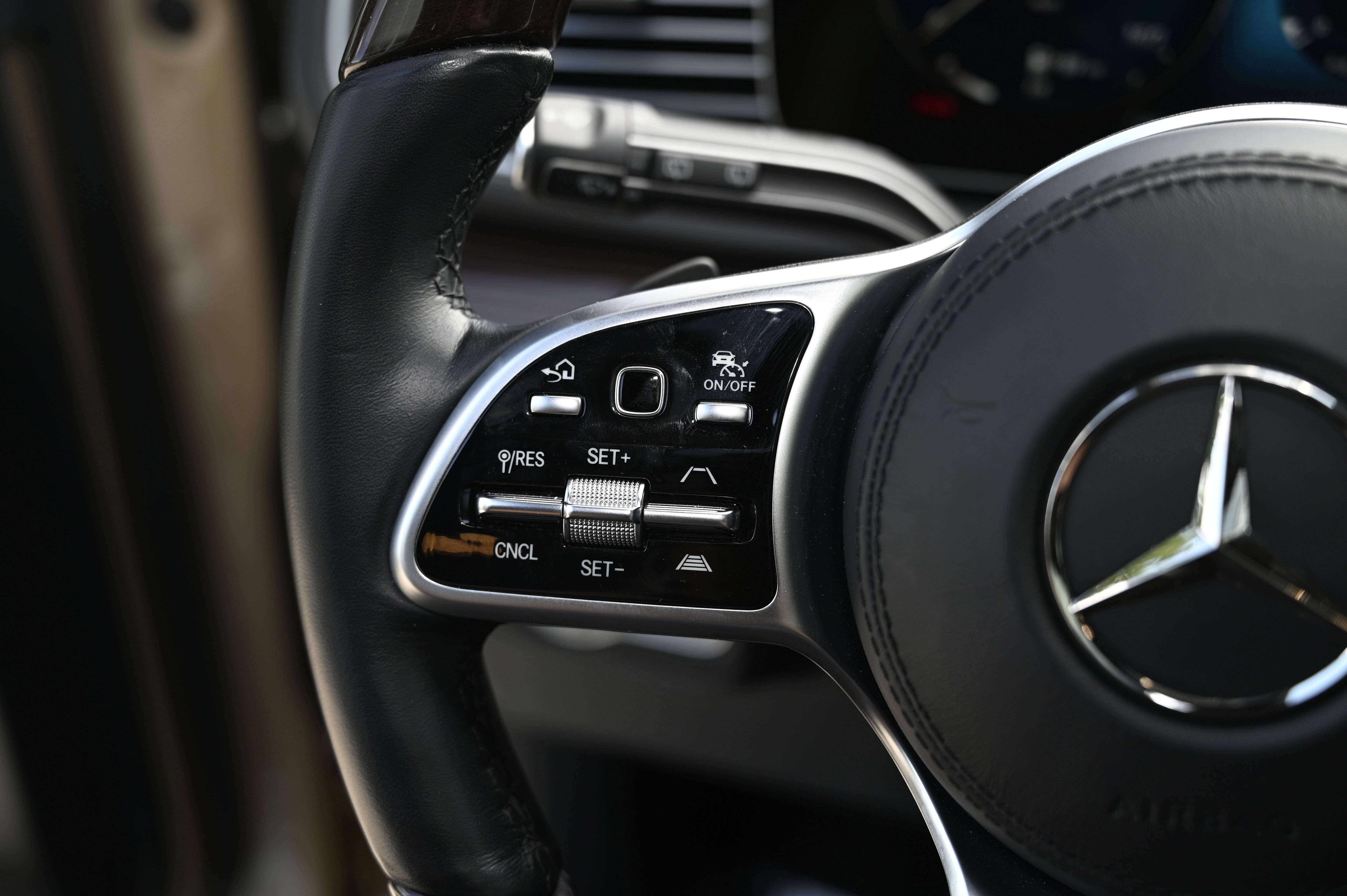 Used 2023 Mercedes-Benz Maybach GLS 600 4MATIC image 25