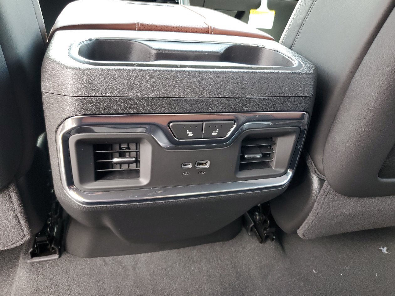 New 2026 GMC Sierra 3500 Denali Ultimate AWD/4WD image 17