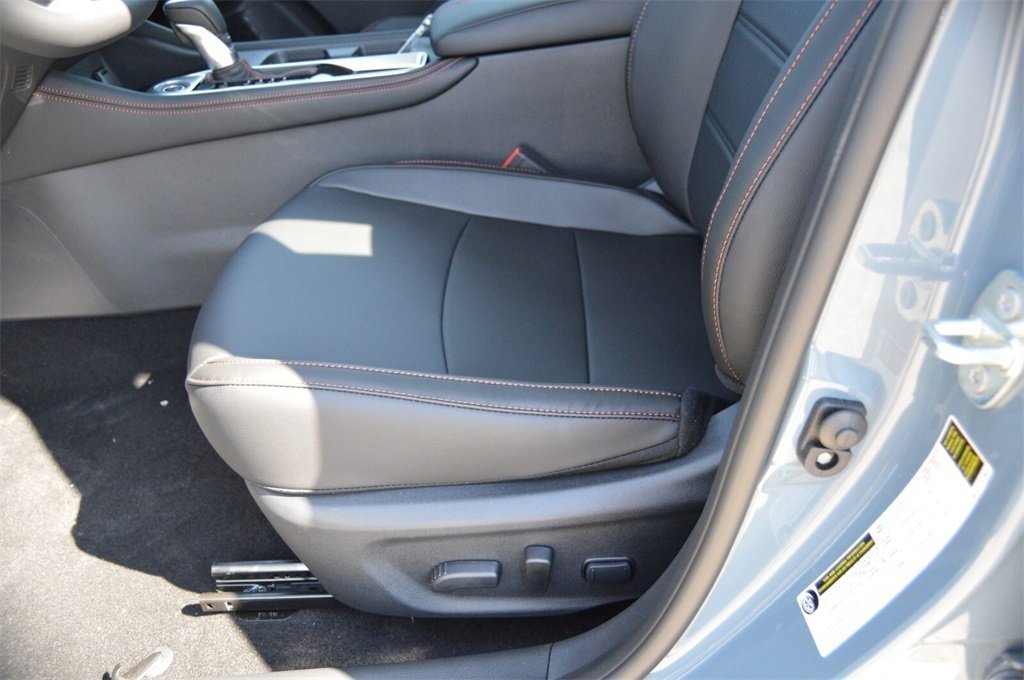 Used 2025 Nissan Sentra SR w/ SR Premium Package FWD image 18