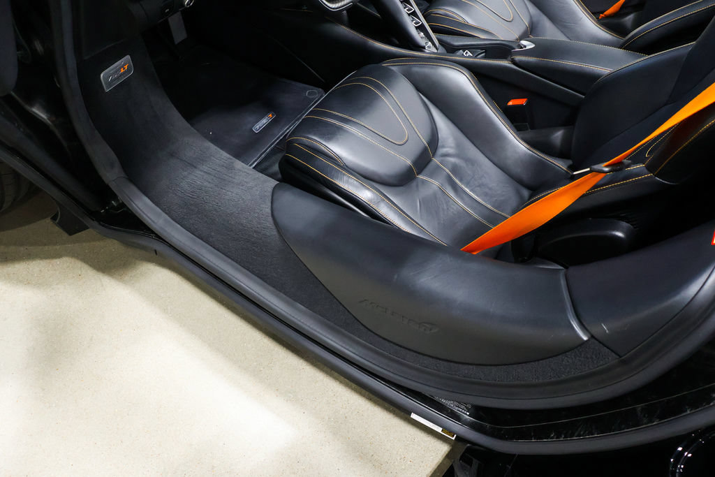 Used 2022 McLaren 765LT RWD image 58