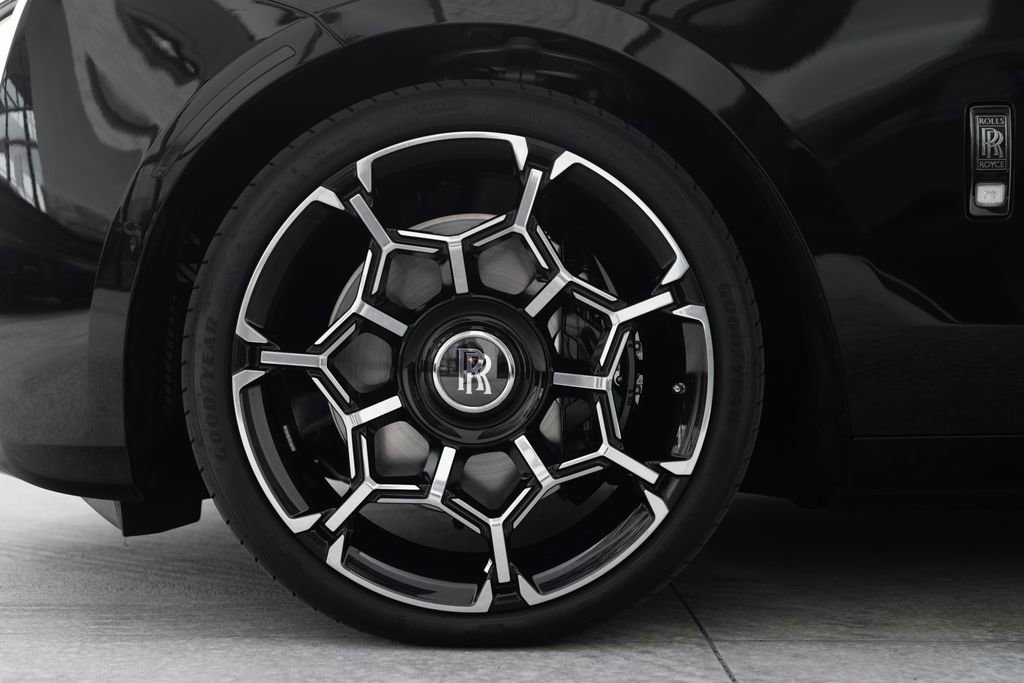 Used 2025 Rolls-Royce Ghost Black Badge image 3