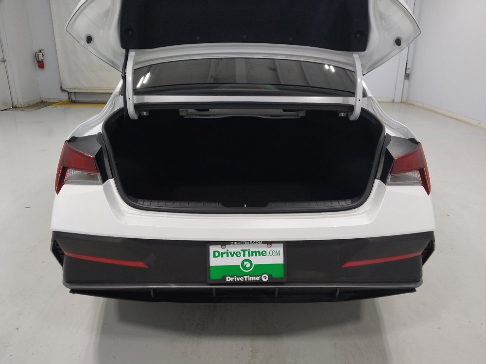 Used 2025 Hyundai Elantra Sport FWD image 29
