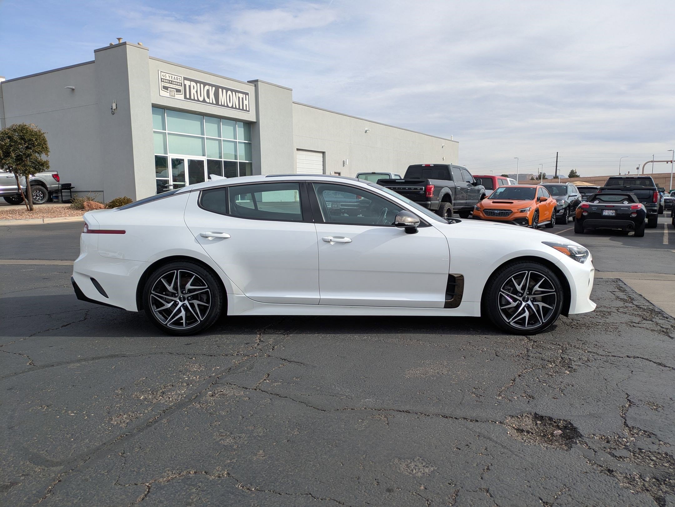Used 2022 Kia Stinger GT-Line w/ Sun & Sound Package image 2