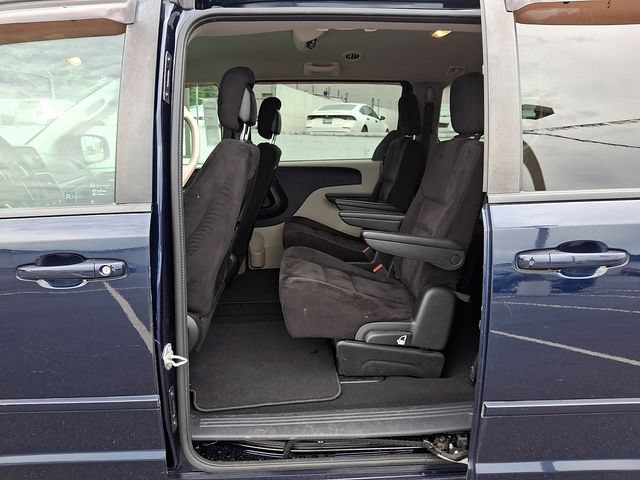 Used 2015 Dodge Grand Caravan SXT w/ UConnect Hands-Free Group FWD image 10
