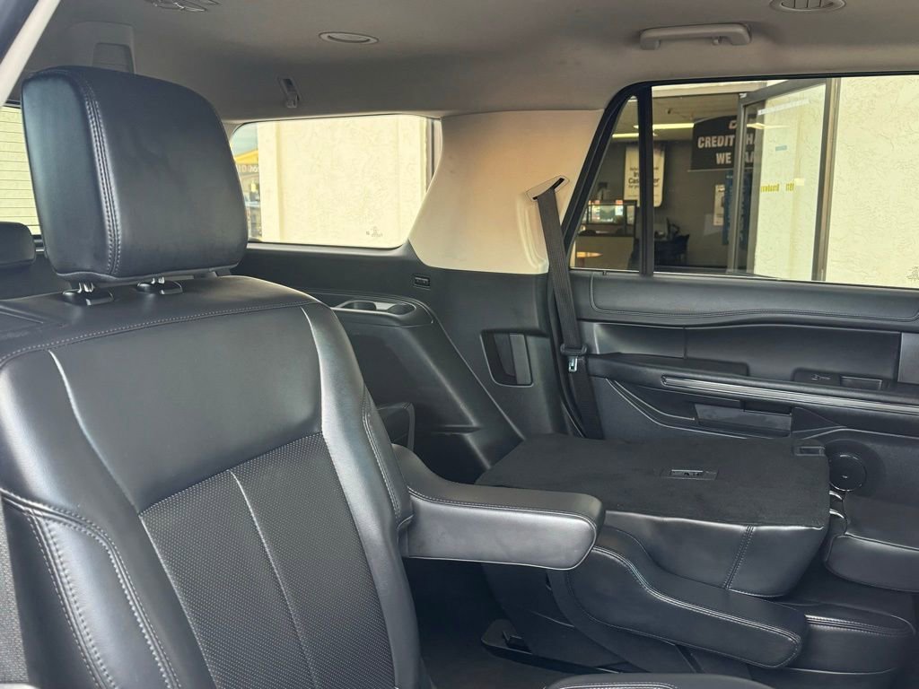 Used 2024 Ford Expedition XLT image 27